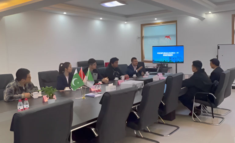 Dr. Wang Jiegao from Dianke Fund Visits Dauphin Smarts for Exchange